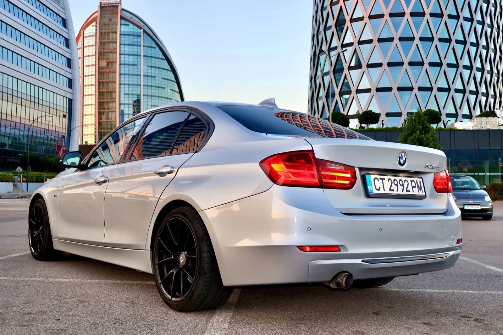 BMW 320