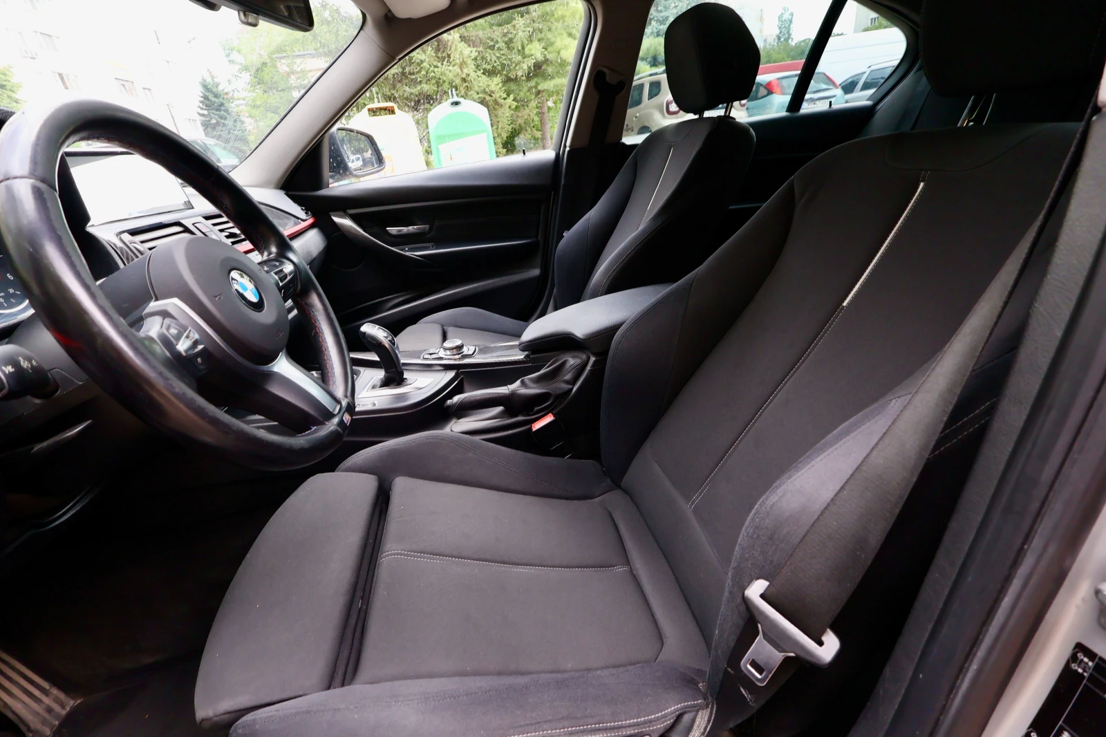 BMW 320, снимка 13 - Автомобили и джипове - 55607081