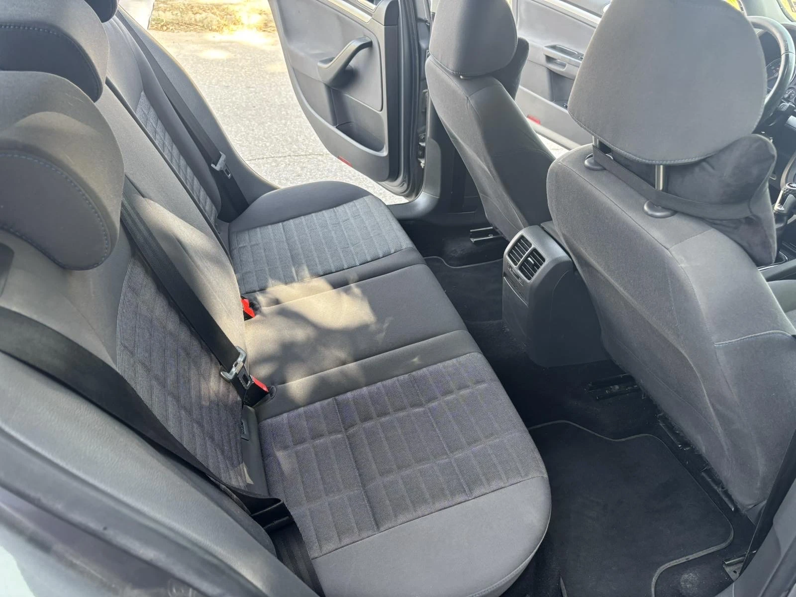 VW Golf, снимка 10 - Автомобили и джипове - 55857569