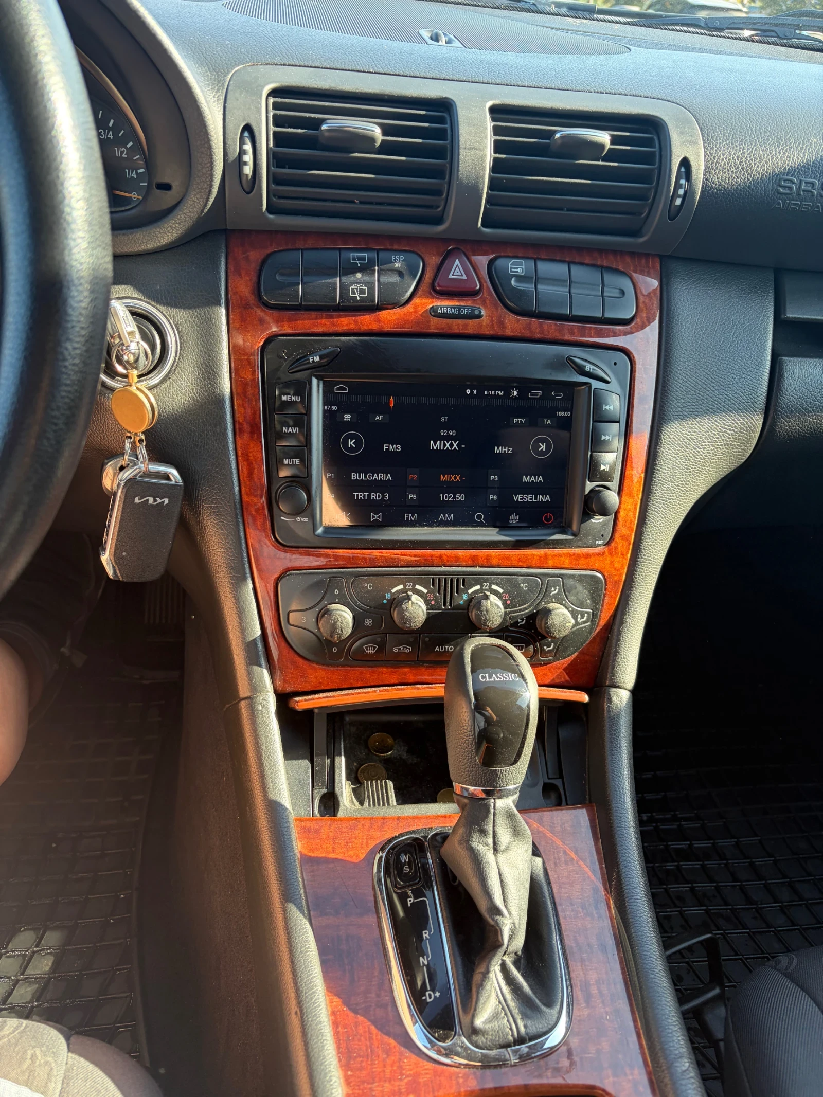 Mercedes-Benz C 180 компресор, снимка 14 - Автомобили и джипове - 55894444