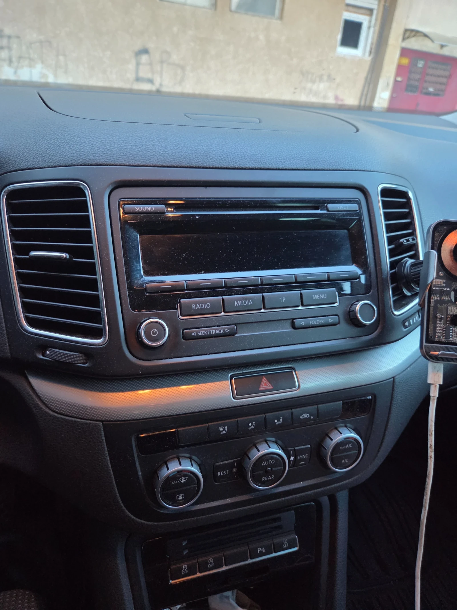 VW Sharan, снимка 6 - Автомобили и джипове - 56125709