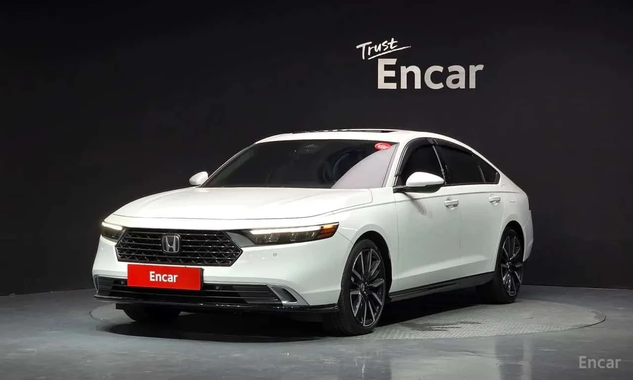 Honda Accord * 2.0 Hybrid Touring * Обдух * HUD * Без Инциденти
