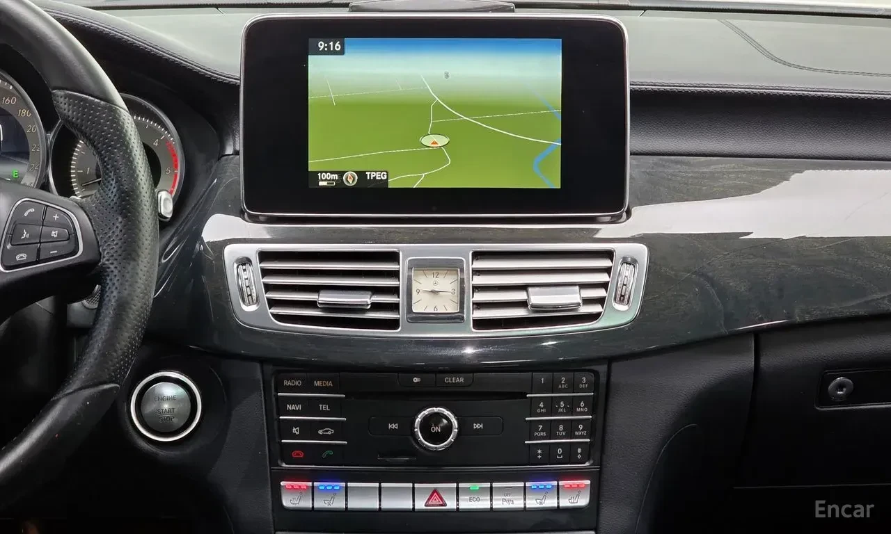 Mercedes-Benz CLS 350 4MATIC* 360 КАМЕРИ* ОБДУХ* ПАНО* КРАЙНА ЦЕНА* , снимка 13 - Автомобили и джипове - 56737705