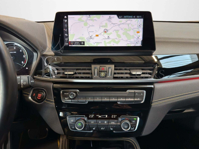 BMW X2 20D* XDRIVE* M-PAKET* HUD* , снимка 8 - Автомобили и джипове - 51352789