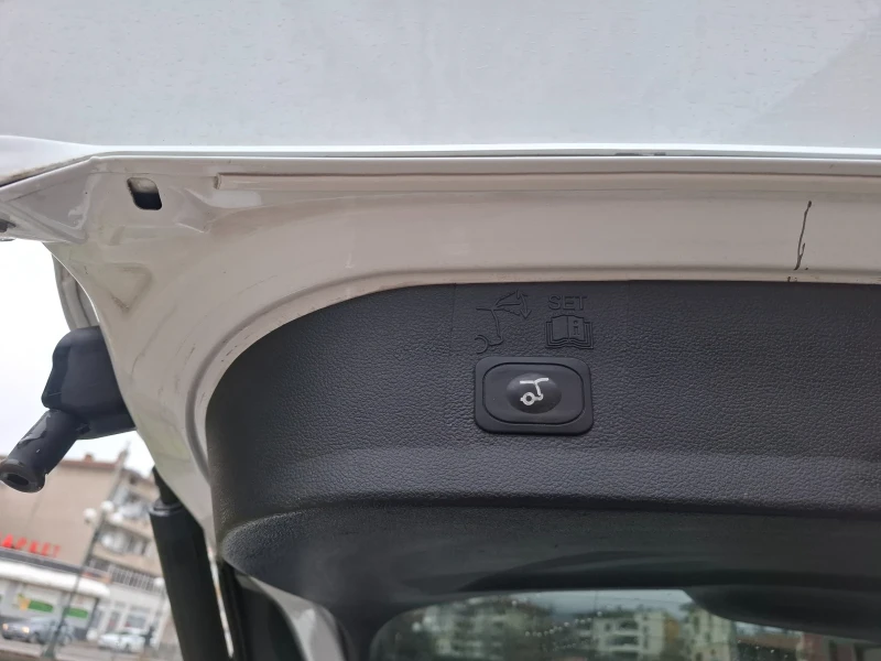 Ford Kuga 4x4, снимка 12 - Автомобили и джипове - 52904250