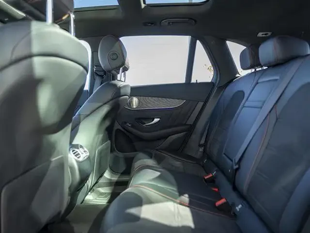 Mercedes-Benz GLC * ФИКСИРАНА ЦЕНА * CARFAX* ОПЦИЯ ЗА ФИНАНСИРАНЕ* , снимка 16 - Автомобили и джипове - 53226079