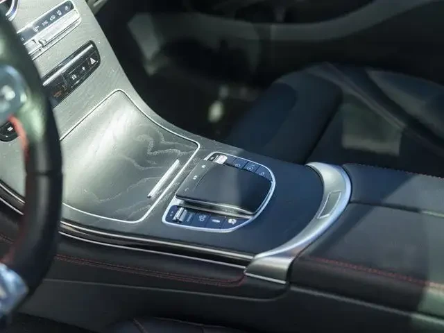 Mercedes-Benz GLC * ФИКСИРАНА ЦЕНА * CARFAX* ОПЦИЯ ЗА ФИНАНСИРАНЕ* , снимка 13 - Автомобили и джипове - 53226079