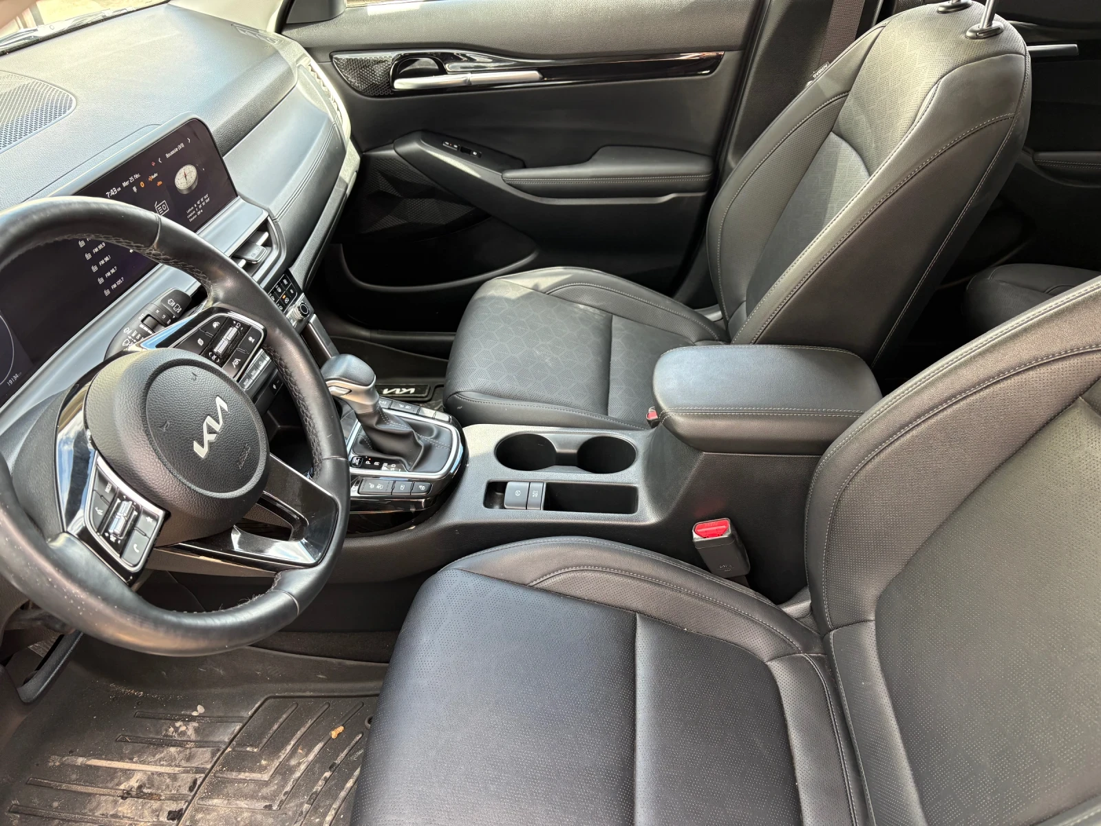 Kia Seltos Premium 4X4 - изображение 6