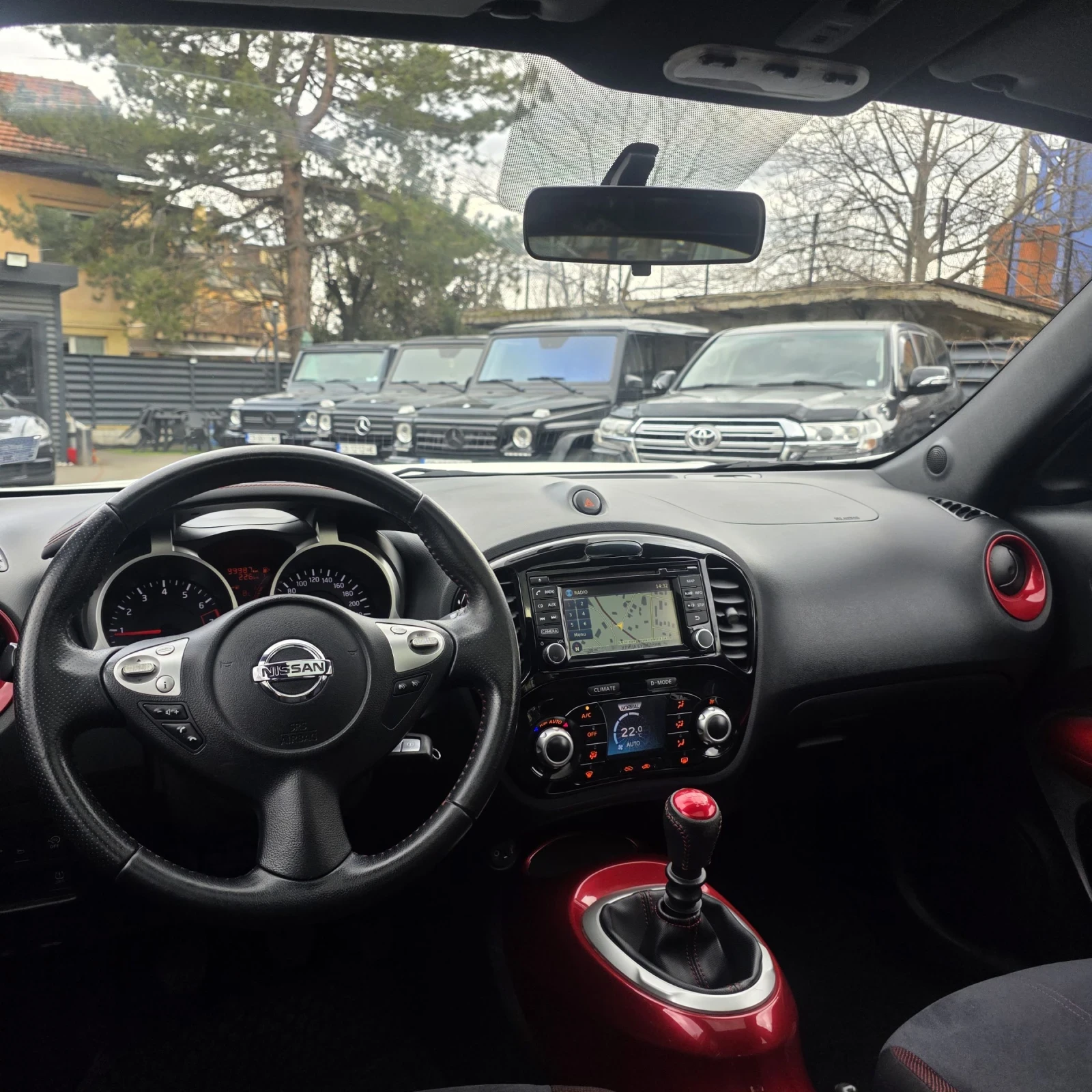 Nissan Juke Navi/Camera/Pano, снимка 9 - Автомобили и джипове - 53925618