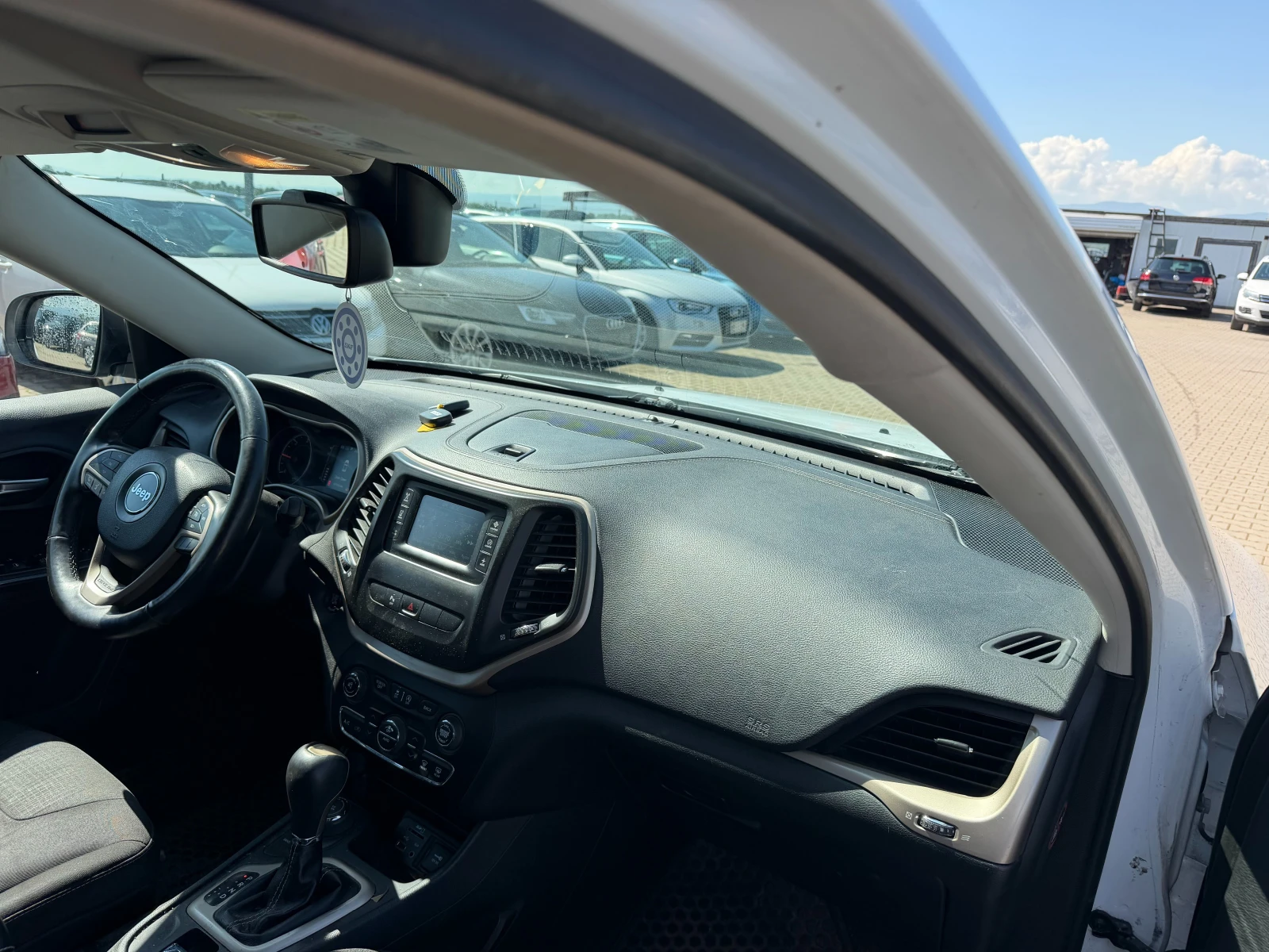 Jeep Cherokee 2.0M-JET 4WD AVTOMAT/NAVI EURO 5, снимка 10 - Автомобили и джипове - 54667155