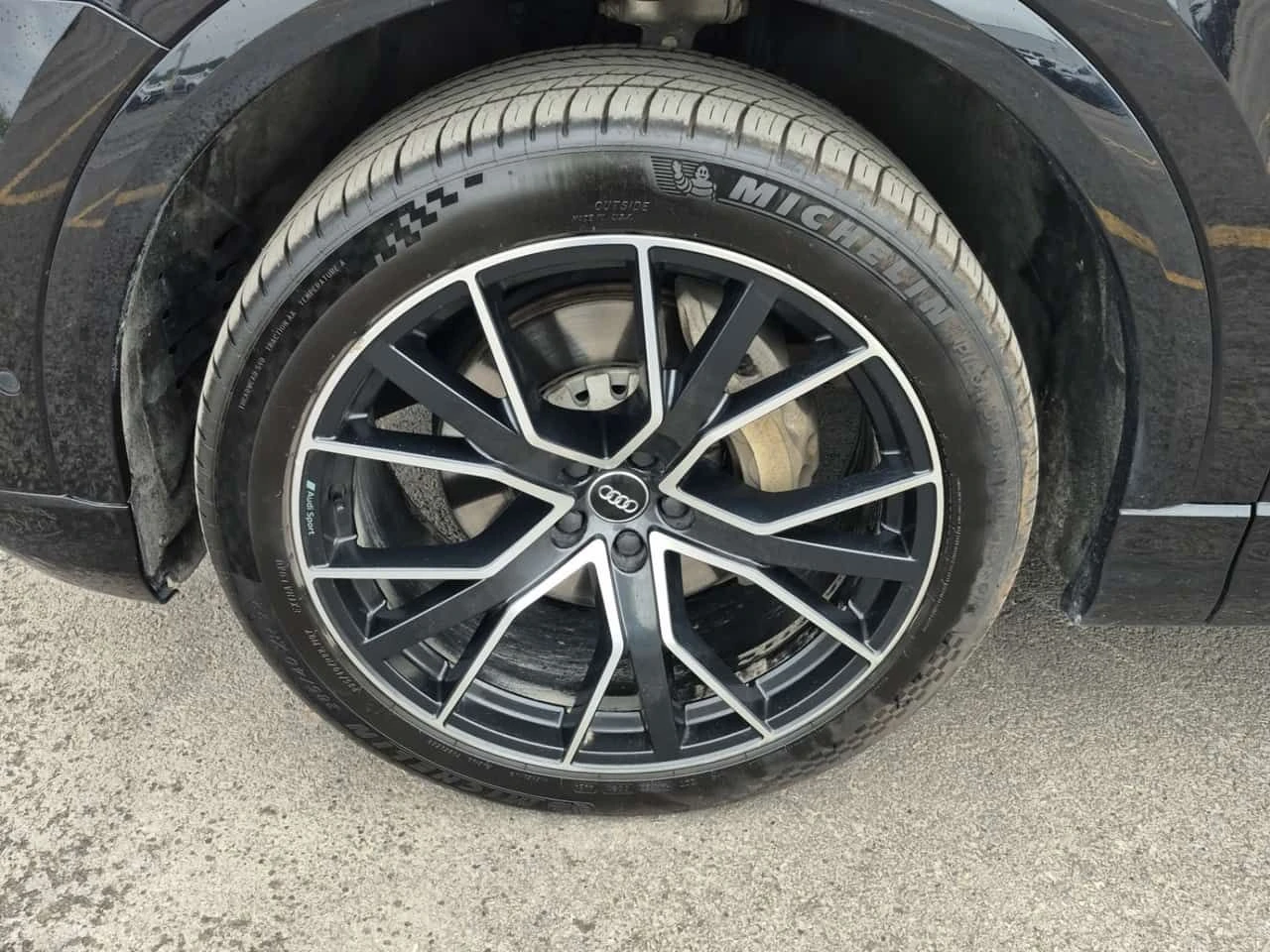 Audi Q8 SLINE/TECHNIK/ОБДУХ/360/ДИСТРОНИК/+ ГУМИ И ДЖАНТИ/, снимка 17 - Автомобили и джипове - 54723644