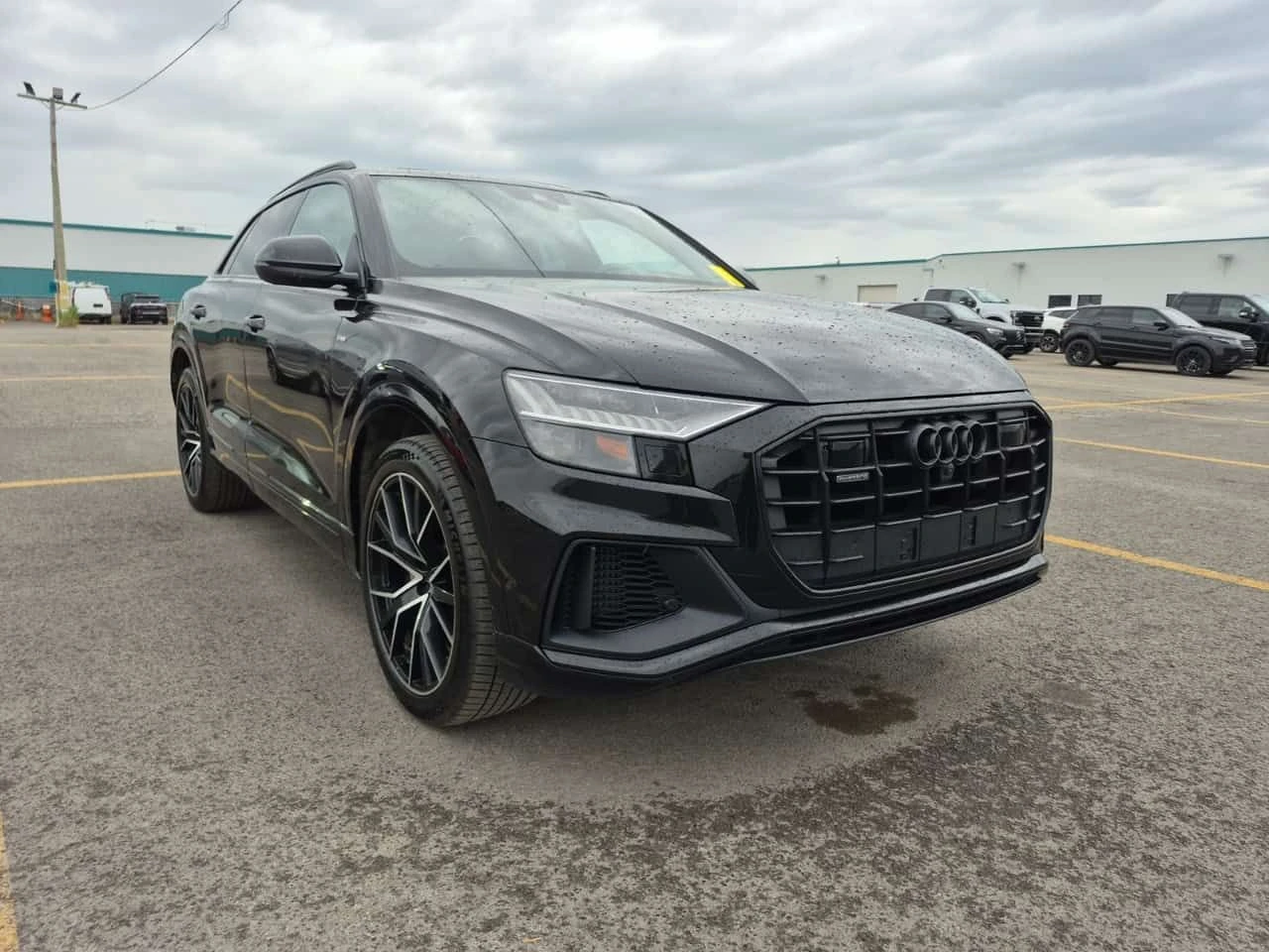 Audi Q8 SLINE/TECHNIK/ОБДУХ/360/ДИСТРОНИК/+ ГУМИ И ДЖАНТИ/, снимка 1 - Автомобили и джипове - 54723644