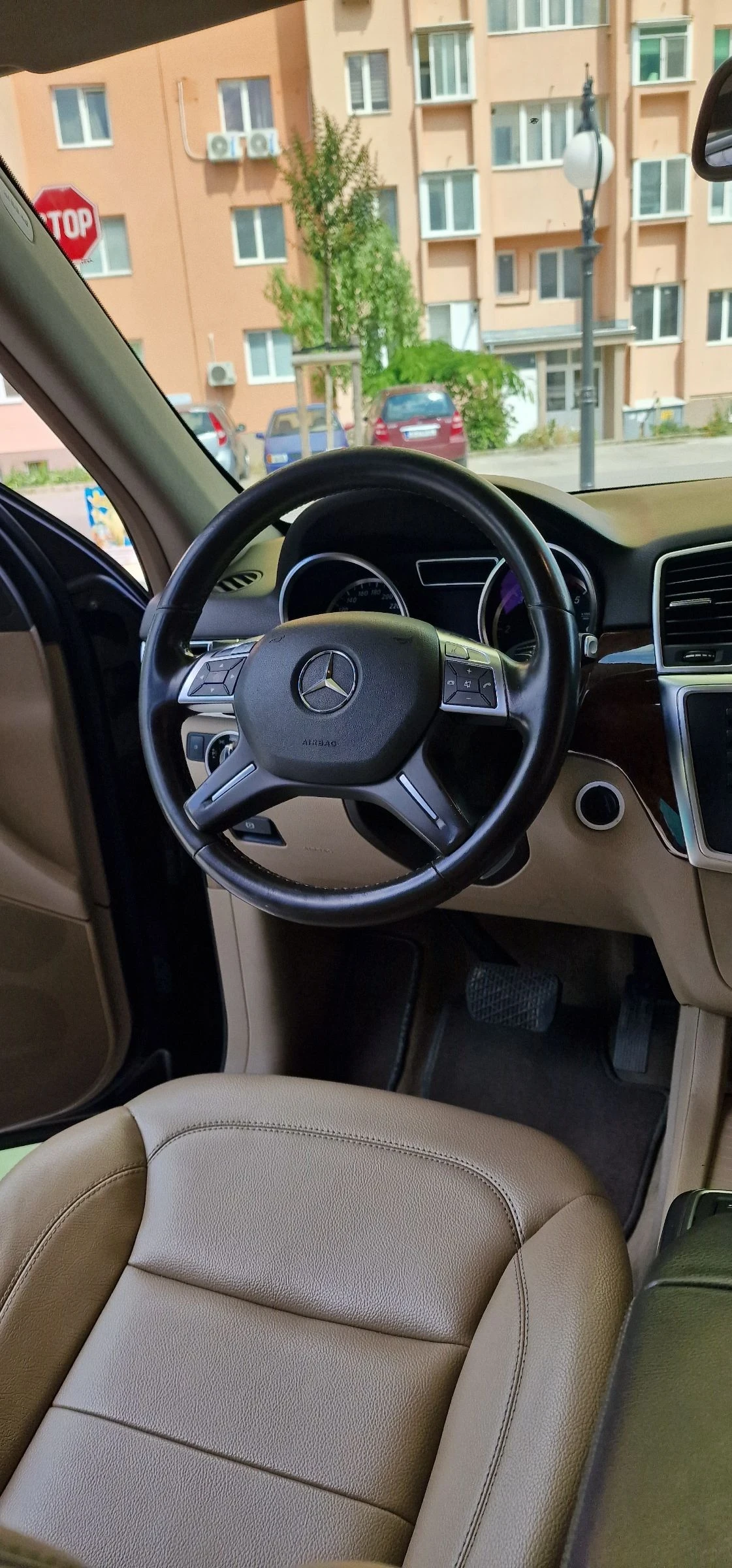 Mercedes-Benz ML 350 BlueTec, снимка 8 - Автомобили и джипове - 55177910