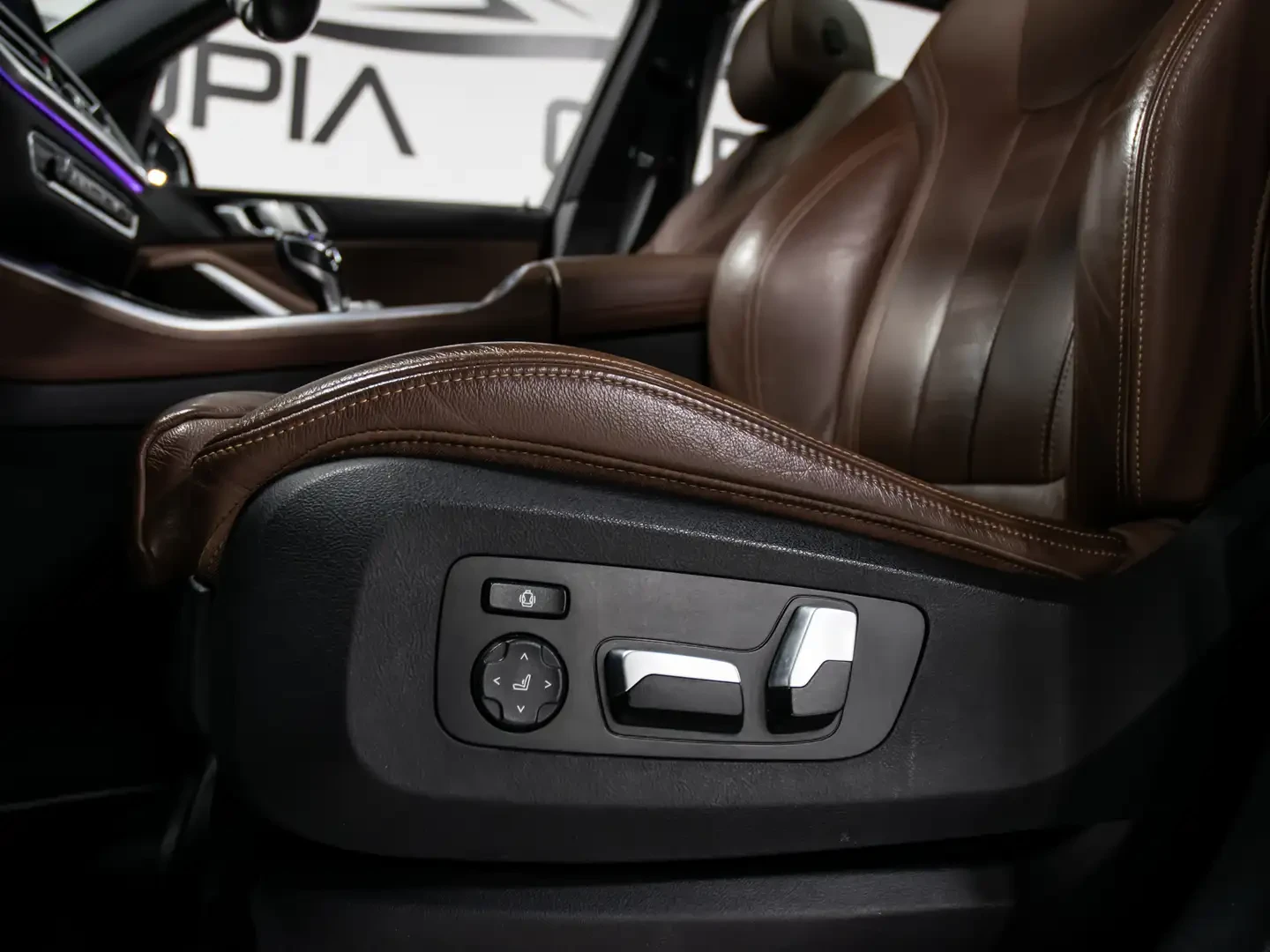 BMW X5 xDrive40i PREMIUM ESSENTIAL M SPORT HEADS UP, снимка 12 - Автомобили и джипове - 55692360