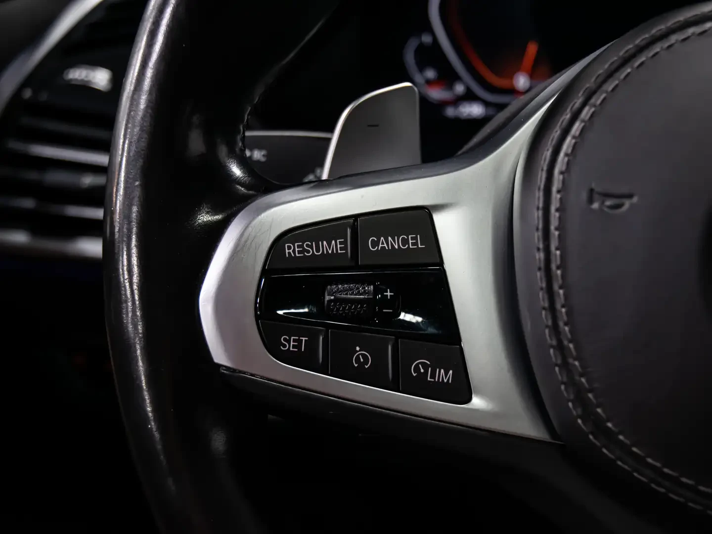 BMW X5 xDrive40i PREMIUM ESSENTIAL M SPORT HEADS UP, снимка 14 - Автомобили и джипове - 55692360
