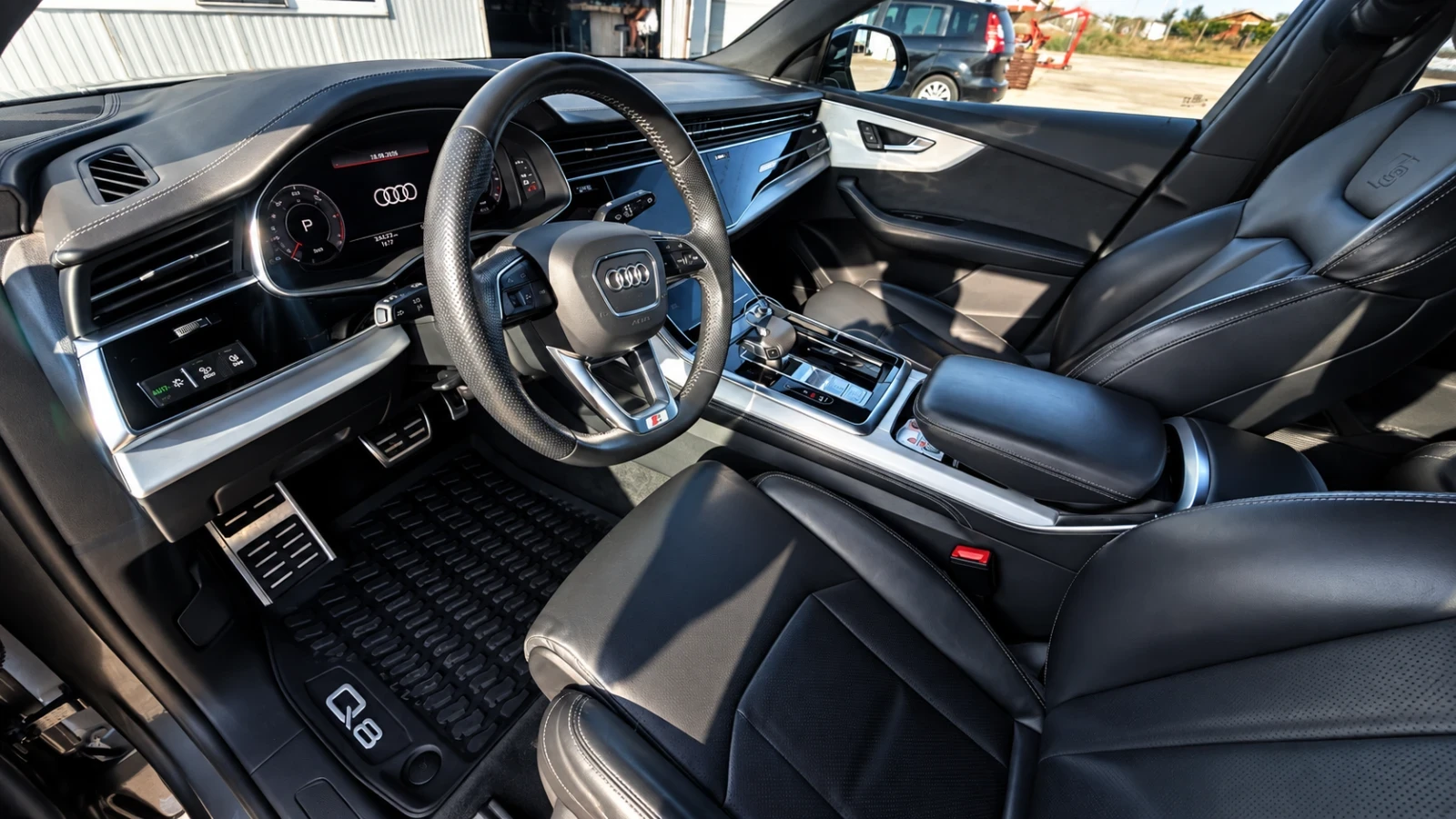 Audi Q8 50 TDI S-Line Matrix, снимка 8 - Автомобили и джипове - 56134107