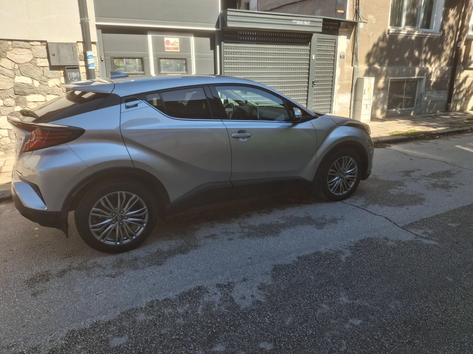 Toyota C-HR 1.8 Hybrid, снимка 2 - Автомобили и джипове - 56242808