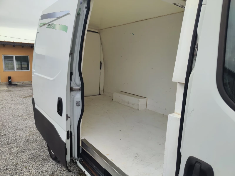 Iveco Daily 35С14 ХЛАДИЛНИК МЕТАН, снимка 10 - Бусове и автобуси - 49613031
