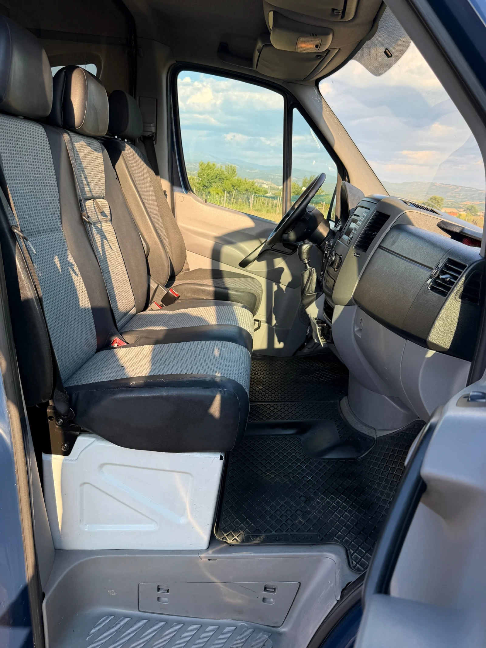 Mercedes-Benz Sprinter 316 Мобилна автомивка / Обслужен , снимка 12 - Бусове и автобуси - 55533933