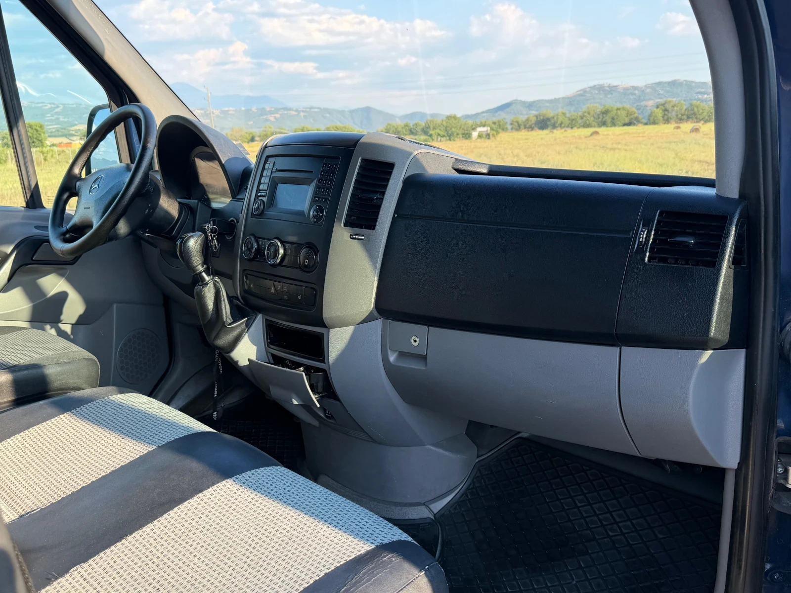 Mercedes-Benz Sprinter 316 Мобилна автомивка / Обслужен , снимка 10 - Бусове и автобуси - 55533933