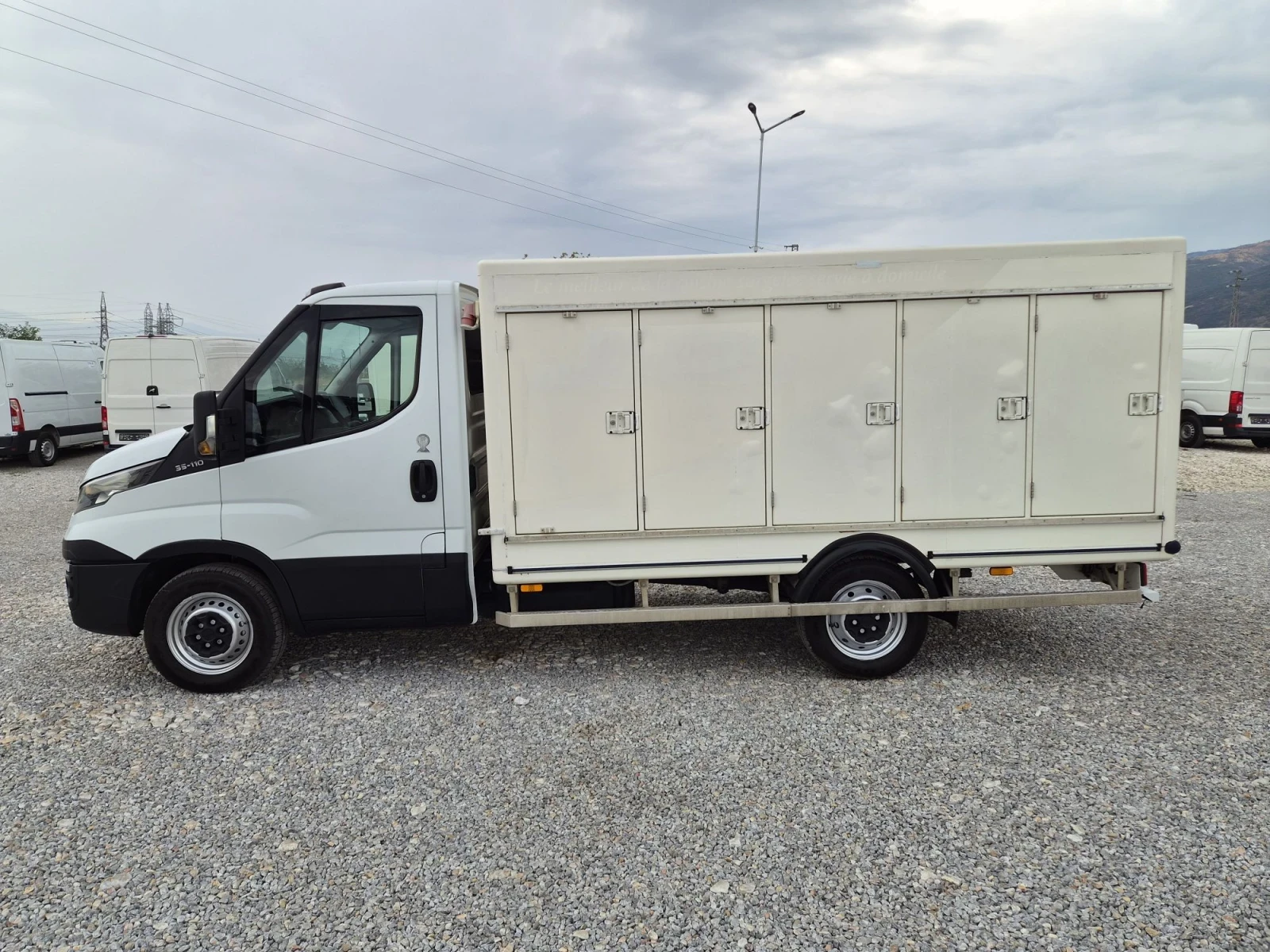 Iveco Daily 35-110 СЛАДОЛЕДАДЖИЙКА, снимка 2 - Бусове и автобуси - 56069929