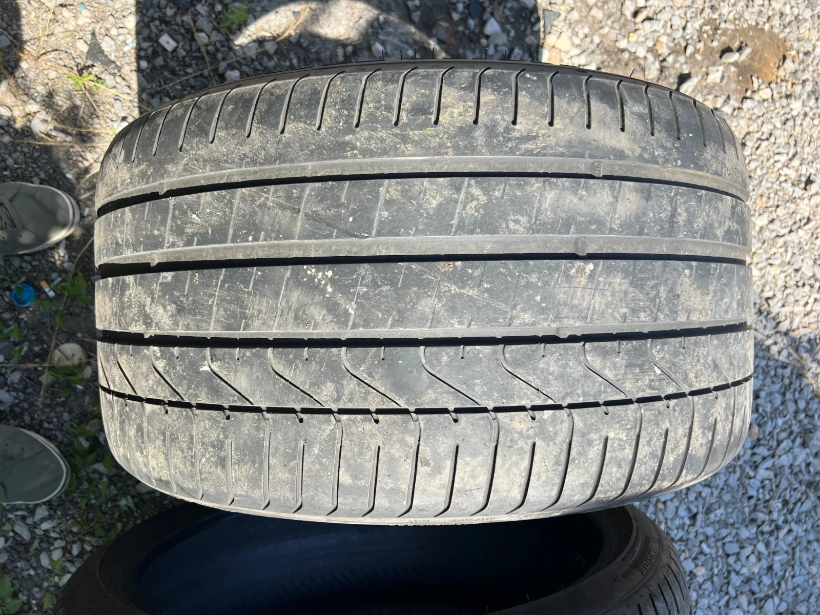 Гуми Летни 305/30R20, снимка 4 - Гуми и джанти - 55098474