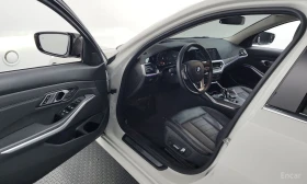 BMW 320 i Luxury* M-Pack* ХЕДЪП* КАМЕРА* ШИБИДАХ* ПОДГРЕВ*, снимка 6