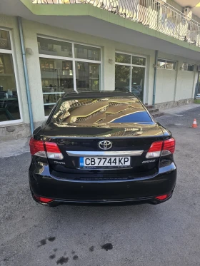 Toyota Avensis 2.0D-4D Кожен салон/Сервизна история, снимка 2