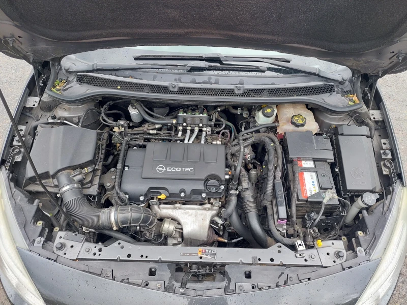 Opel Astra 1.4i LPG, снимка 12 - Автомобили и джипове - 47473315