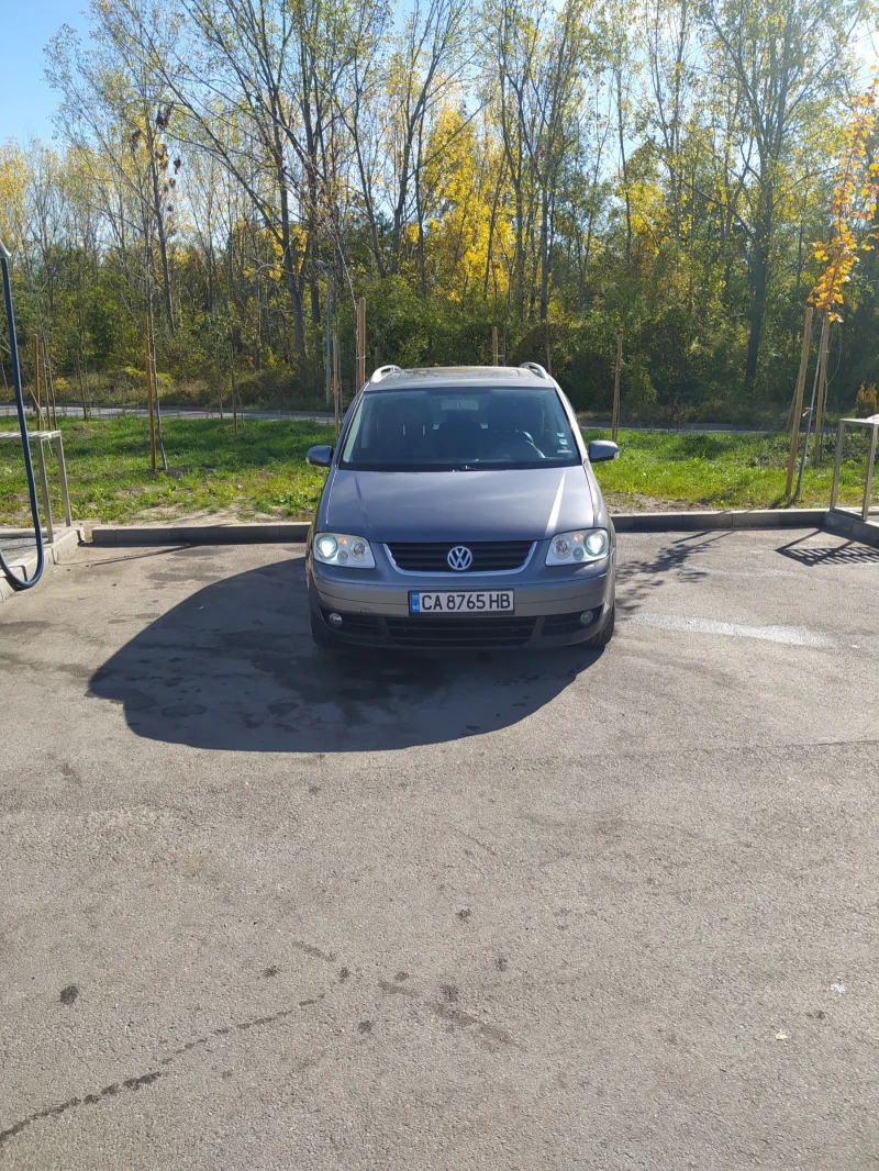 VW Touran, снимка 1 - Автомобили и джипове - 47706336