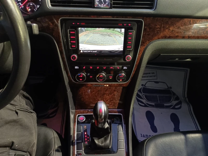 VW Passat 2.0 AVTOMAT NAVI, снимка 10 - Автомобили и джипове - 48428684