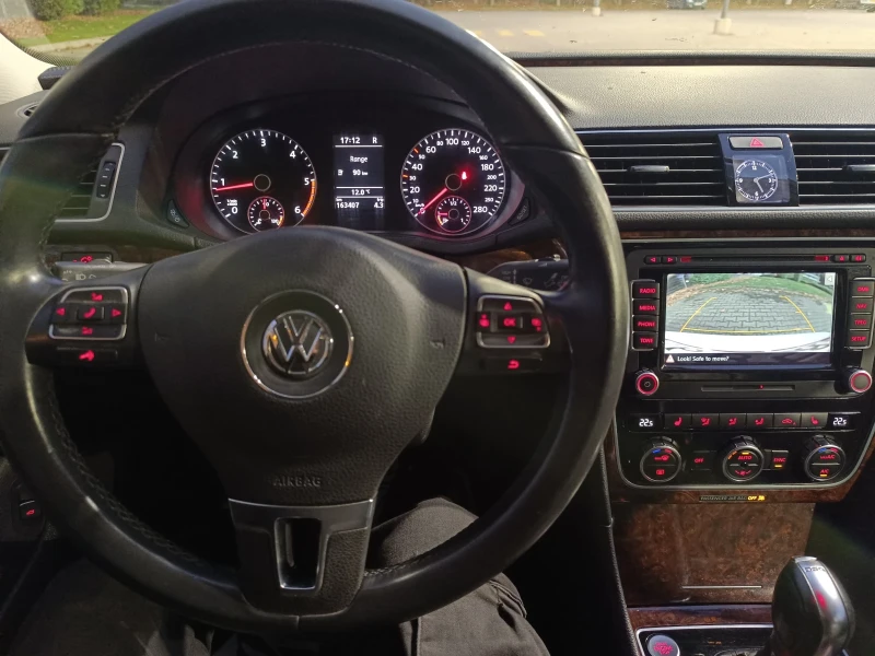 VW Passat 2.0 AVTOMAT NAVI, снимка 12 - Автомобили и джипове - 48428684