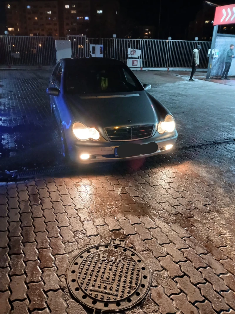 Mercedes-Benz C 220, снимка 5 - Автомобили и джипове - 48759985