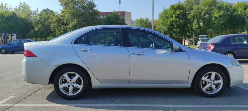 Honda Accord 2.2 i-CTDi, снимка 4 - Автомобили и джипове - 52370530