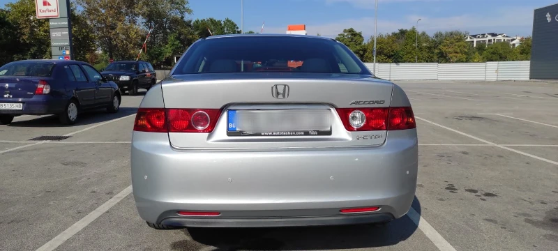 Honda Accord 2.2 i-CTDi, снимка 2 - Автомобили и джипове - 52370530