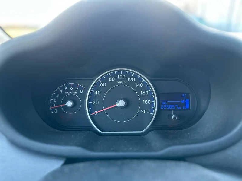 Hyundai I10 / 1.1I / 69 HP / EURO 5 / 4 ЦИЛИНДЪРА / , снимка 14 - Автомобили и джипове - 52748444
