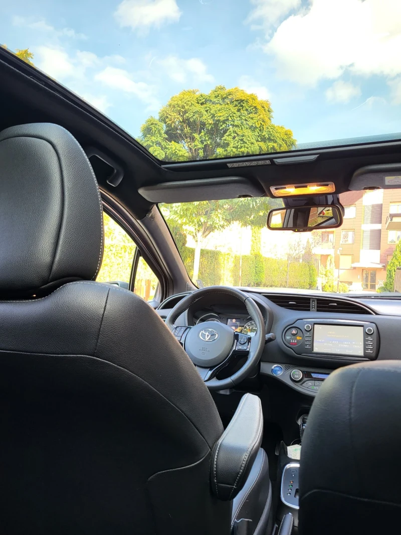 Toyota Yaris 1.5 Hybrid Sol, снимка 4 - Автомобили и джипове - 53236783