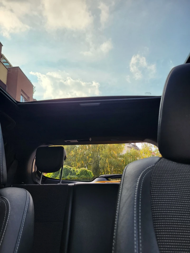 Toyota Yaris 1.5 Hybrid Sol, снимка 5 - Автомобили и джипове - 53236783