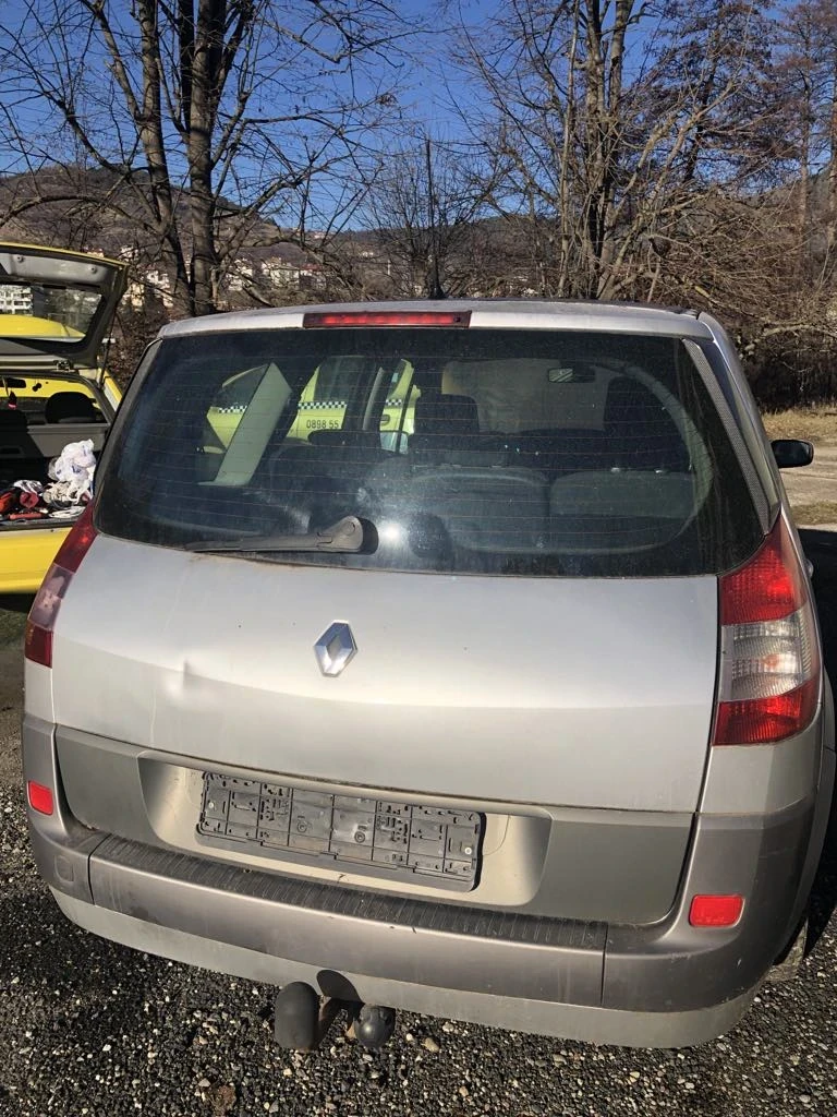 Renault Scenic 1.9dci, снимка 2 - Автомобили и джипове - 48454214