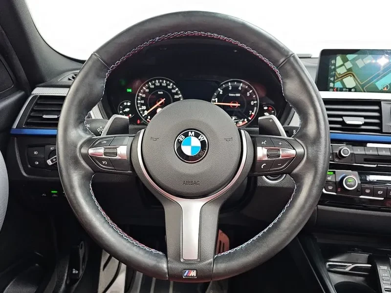 BMW 320 i, снимка 13 - Автомобили и джипове - 54592494