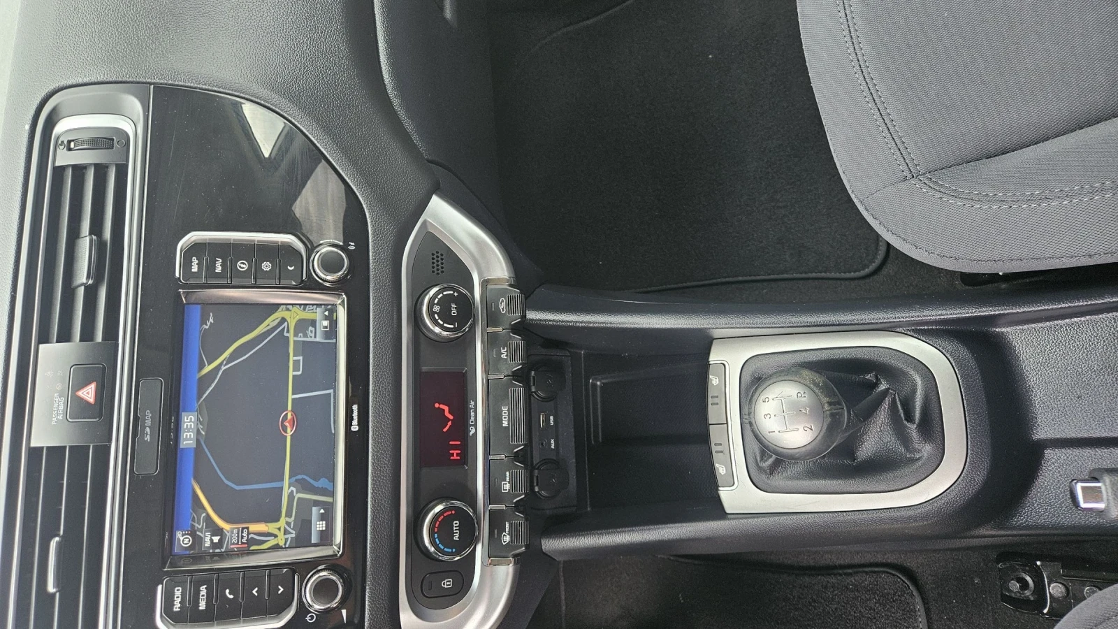 Kia Rio 1.3i - изображение 9