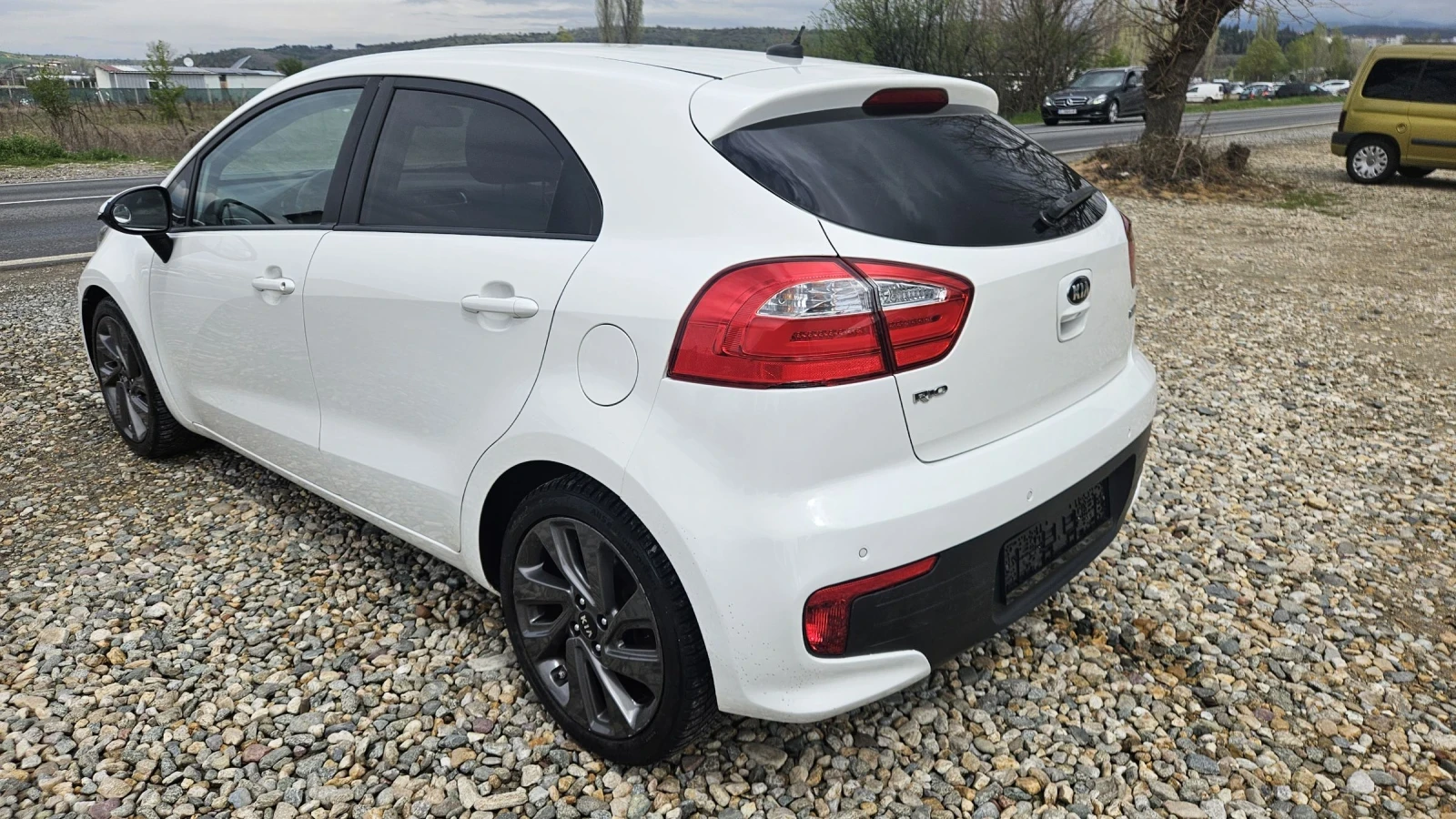 Kia Rio 1.3i - изображение 4