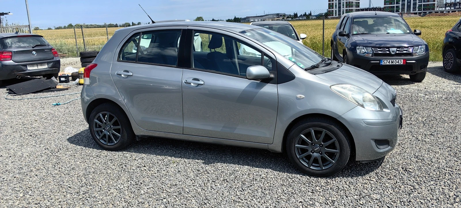 Toyota Yaris 1.3 i face 6 skorosti - изображение 3