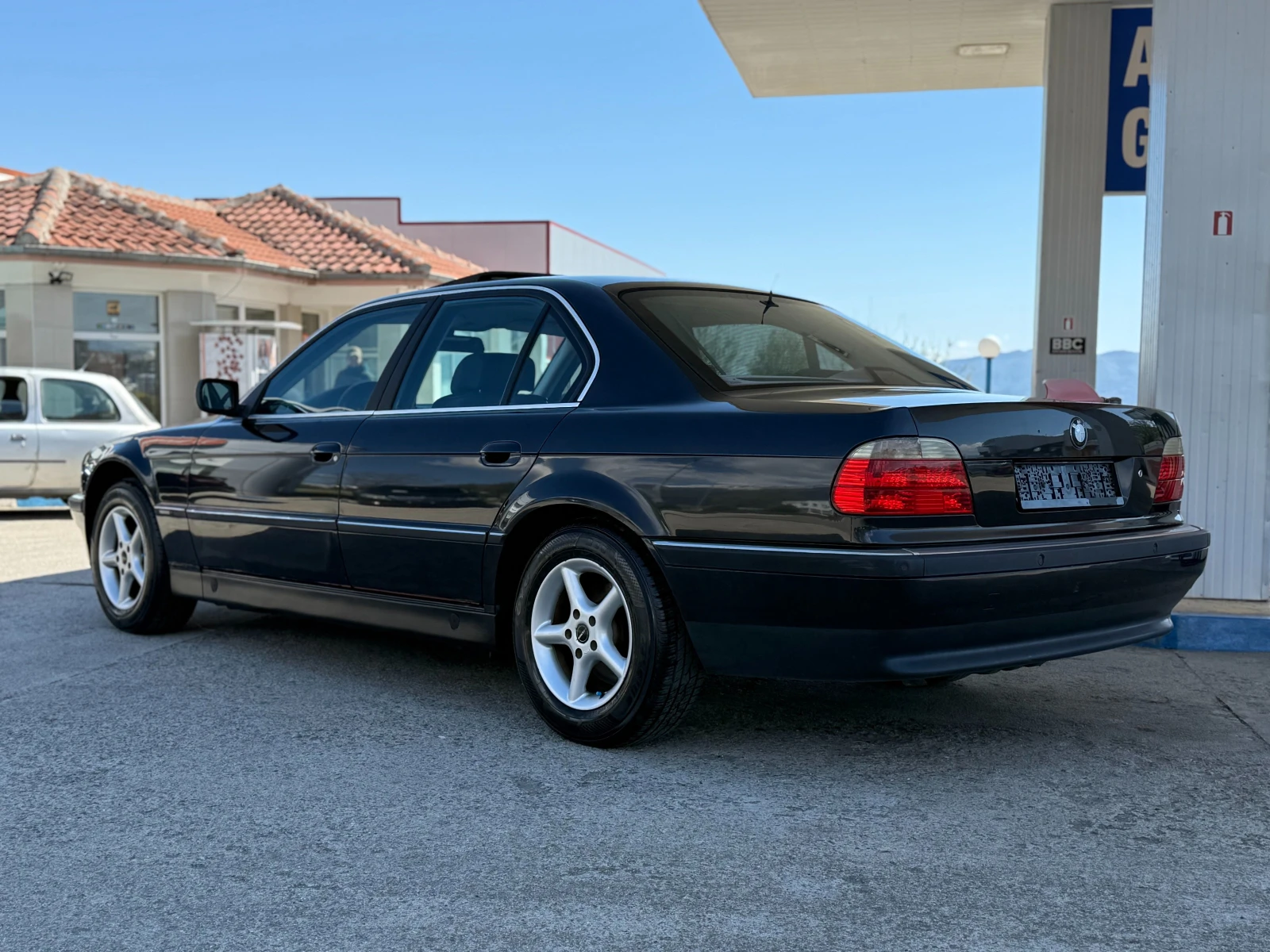 BMW 728 Comfort/Business - изображение 4