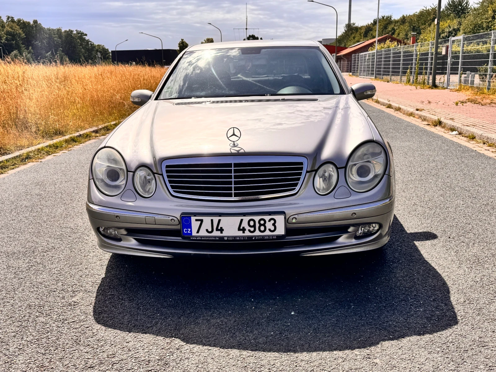 Mercedes-Benz E 270  - изображение 2