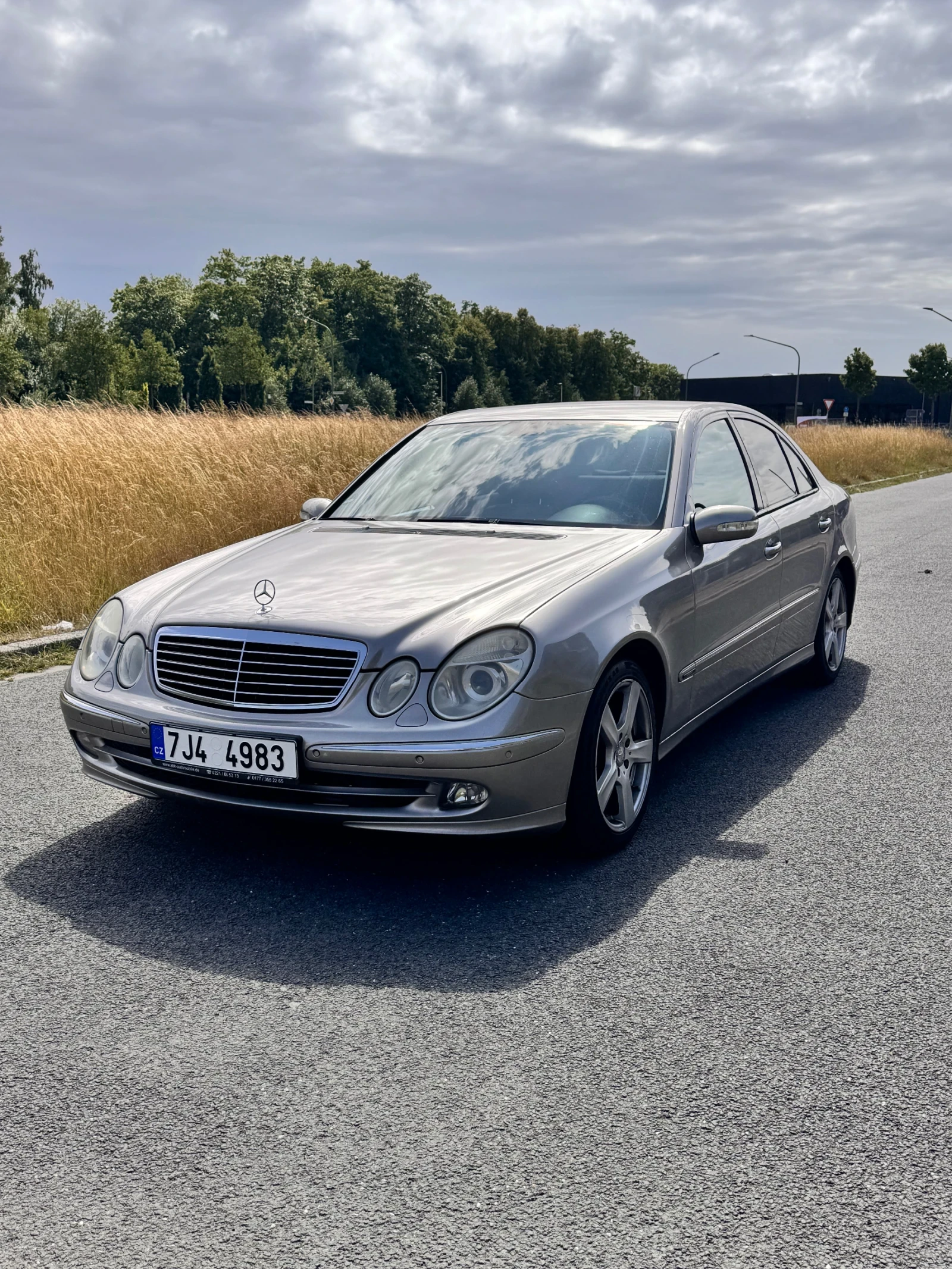 Mercedes-Benz E 270  - изображение 7
