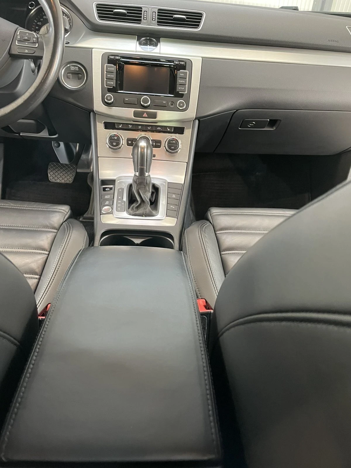 VW Passat B7 DSG SEDAN - изображение 10