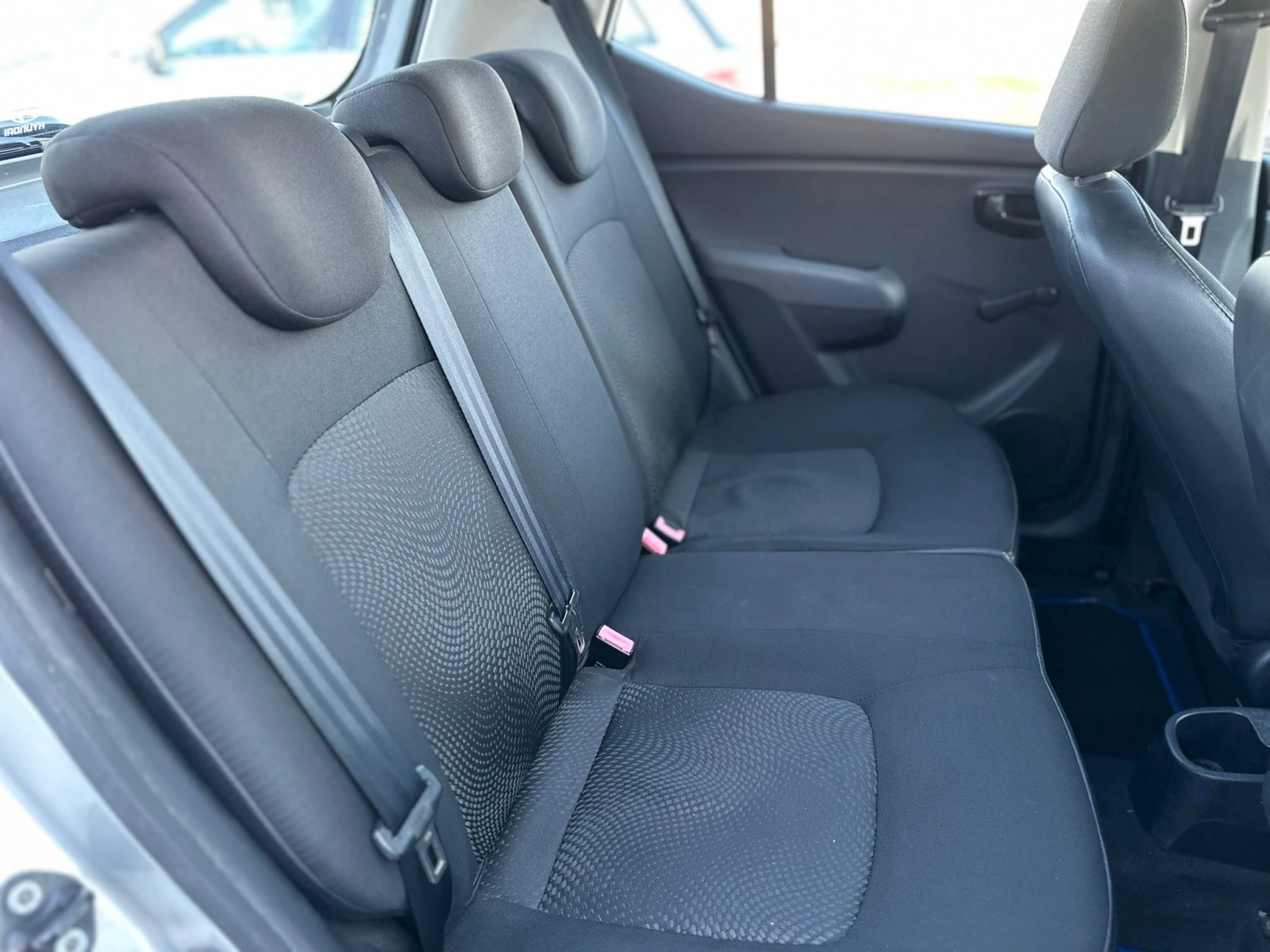 Hyundai I10 / 1.1I / 69 HP / EURO 5 / 4 ��������� /  | Mobile.bg � ����������� 11