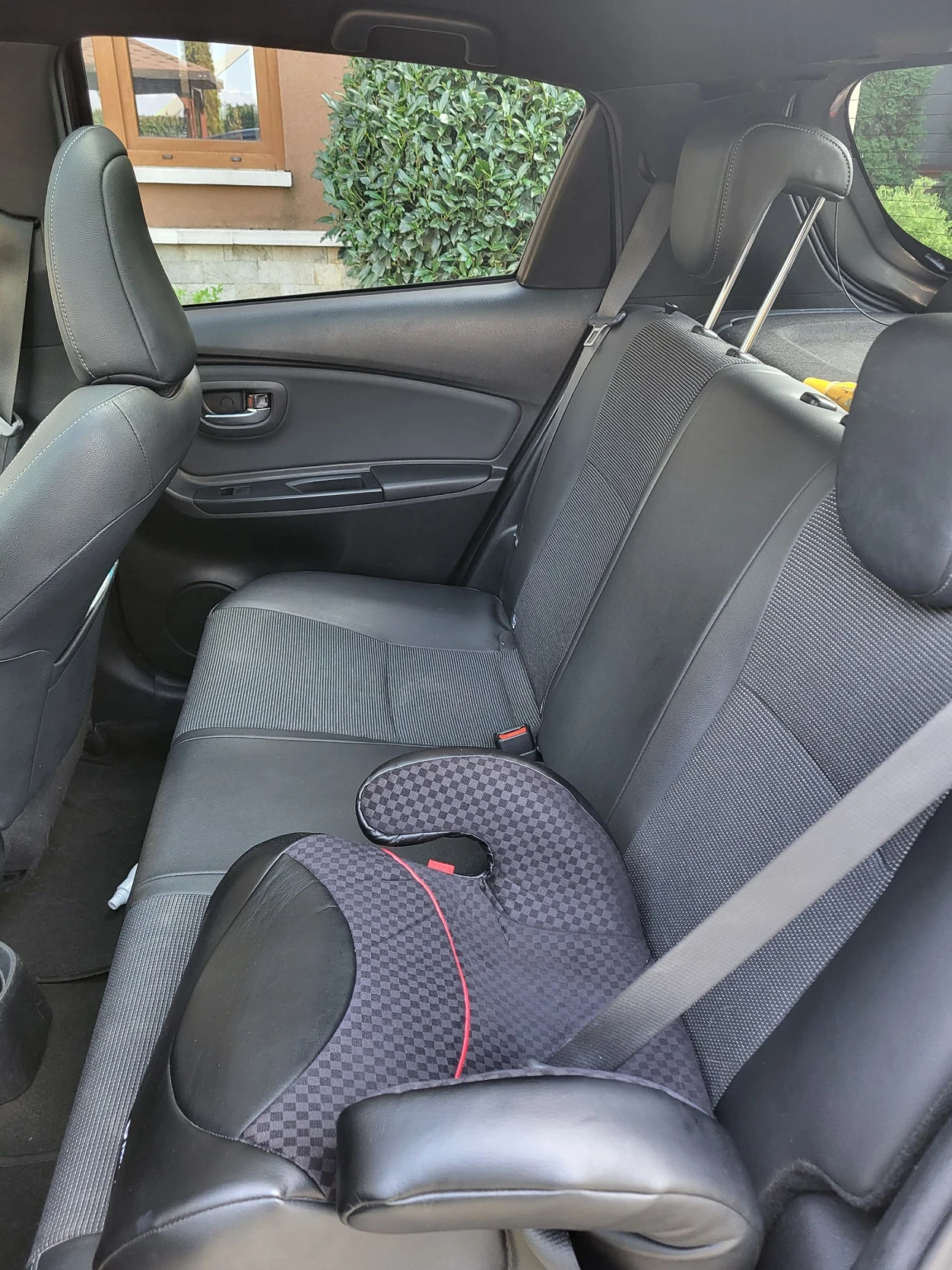 Toyota Yaris 1.5 Hybrid Sol | Mobile.bg � ����������� 11