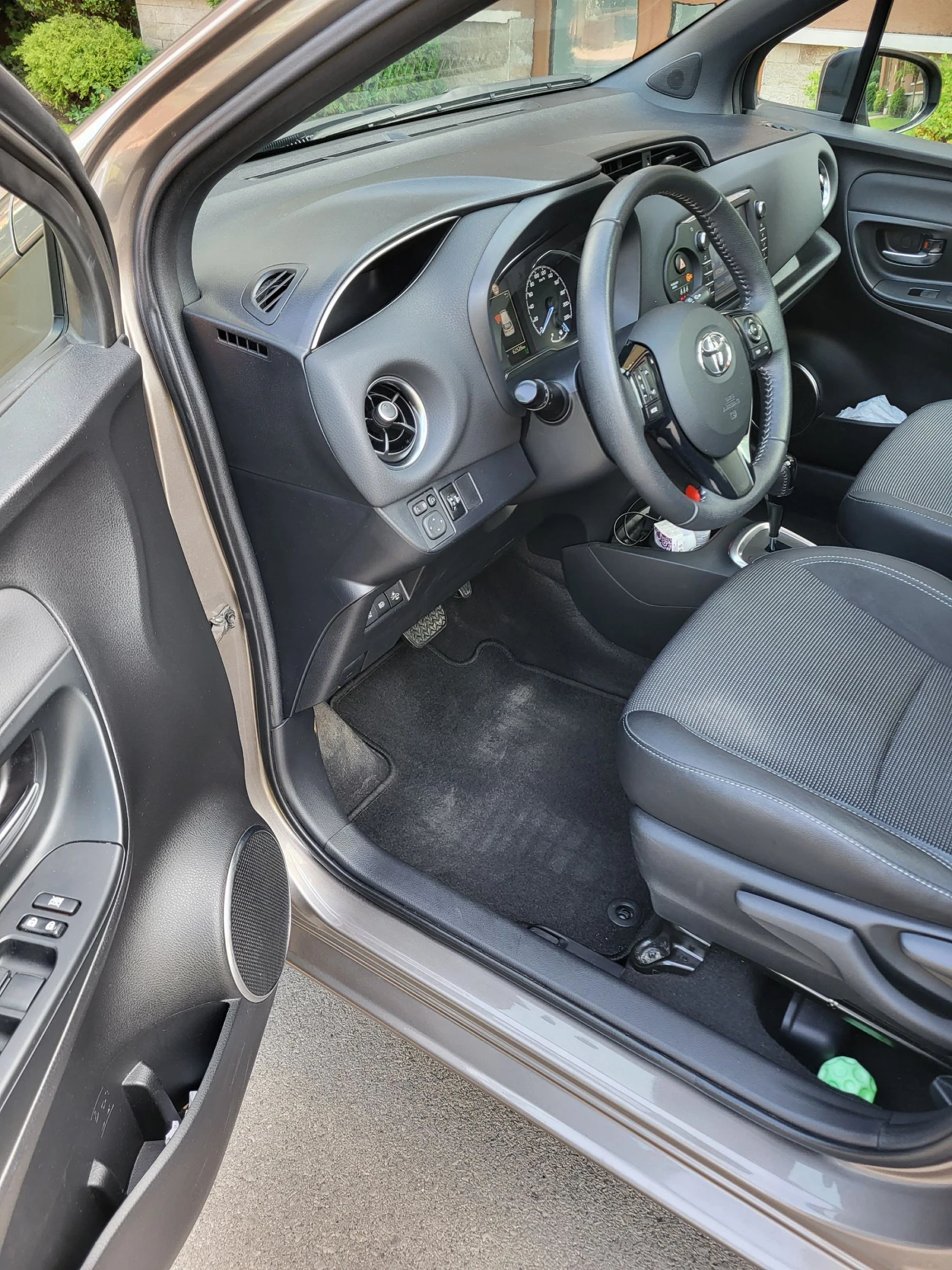 Toyota Yaris 1.5 Hybrid Sol | Mobile.bg � ����������� 14